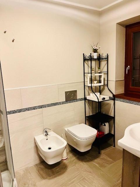 Incantevole Con Giardino - Garage Privato E Free Wifi Apartment *