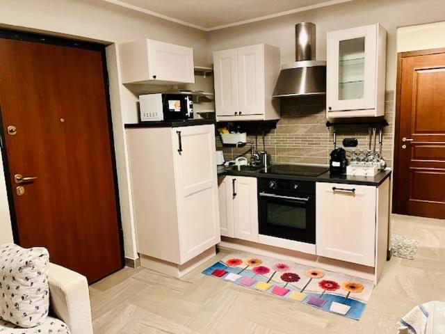 Incantevole Con Giardino - Garage Privato E Free Wifi Apartment